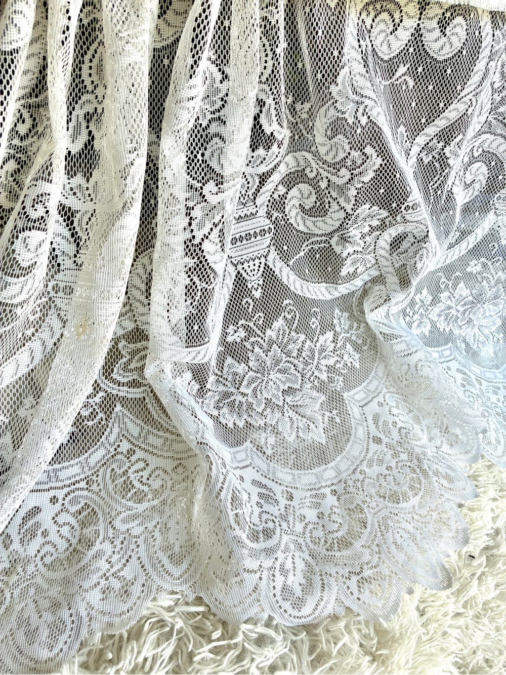 Vintage White Floral Lace window valance Curtain 62” w x 19” L Victorian style